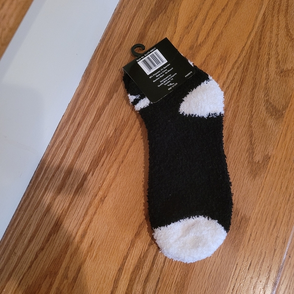 NEW 3 Pairs Fashion Plush Socks Size 9- 11 - Picture 4 of 6